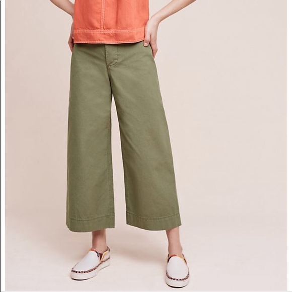 wide legged capri pants